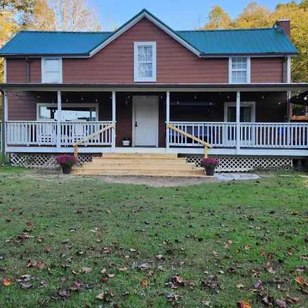 Red River Gorge Farmhouse 50 Acres